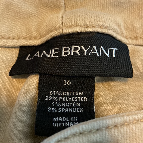 Lane Bryant khaki colored jeans  capri straight leg size 16 - Picture 3 of 10